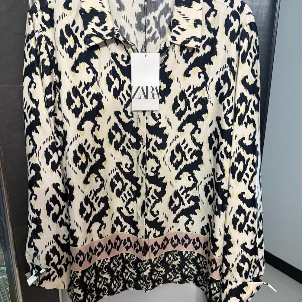 Zara Black and Cream Patterned Women's Top - Picture 3 of 5